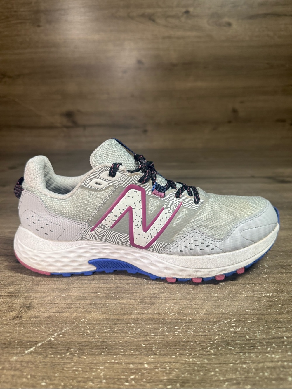 New Balance 410v8 Women’s 8.5 Gray Purple Pink Trail Running Shoes WT410LR8
